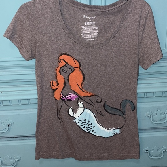Disney Ariel Little Mermaid 🧜‍♀️ Tee EUC Cotton blend - Picture 1 of 8